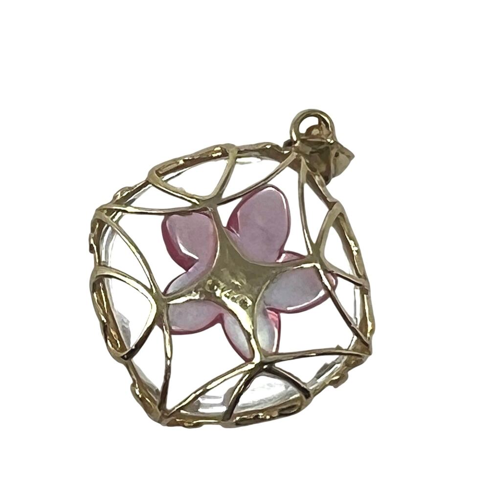 Mother of Pearl 14K Gold Flower Pendant - Picture 3 of 9